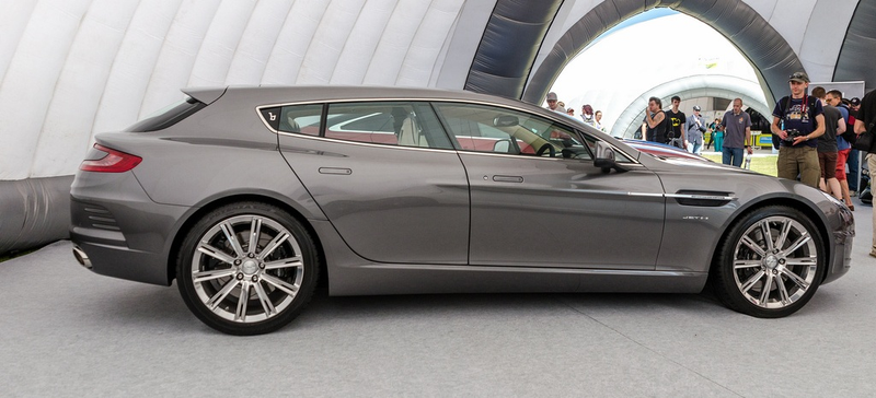 Illustration for article titled One Car Garage - Aston Martin